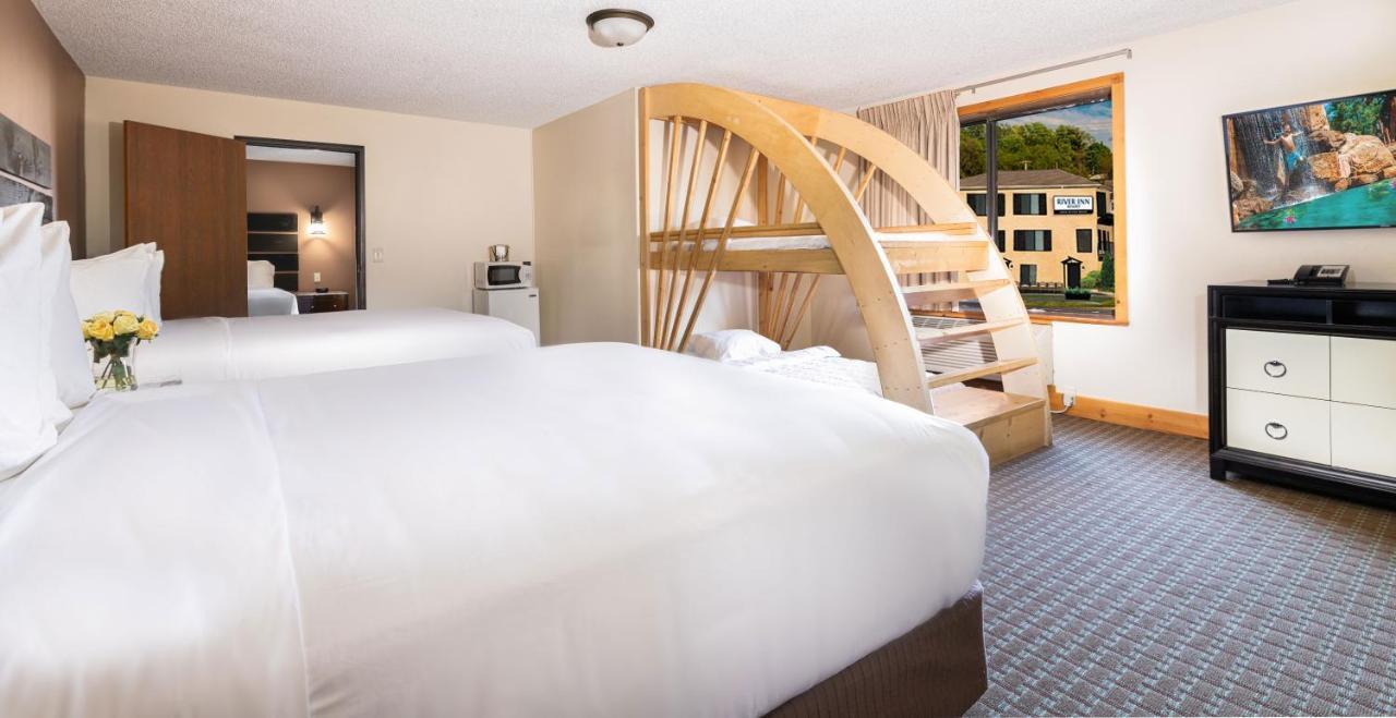 The Vue Boutique Hotel & Boathouse Wisconsin Dells Exterior photo
