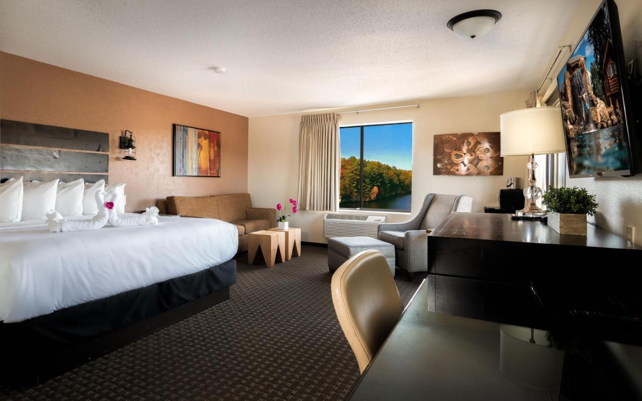 The Vue Boutique Hotel & Boathouse Wisconsin Dells Exterior photo
