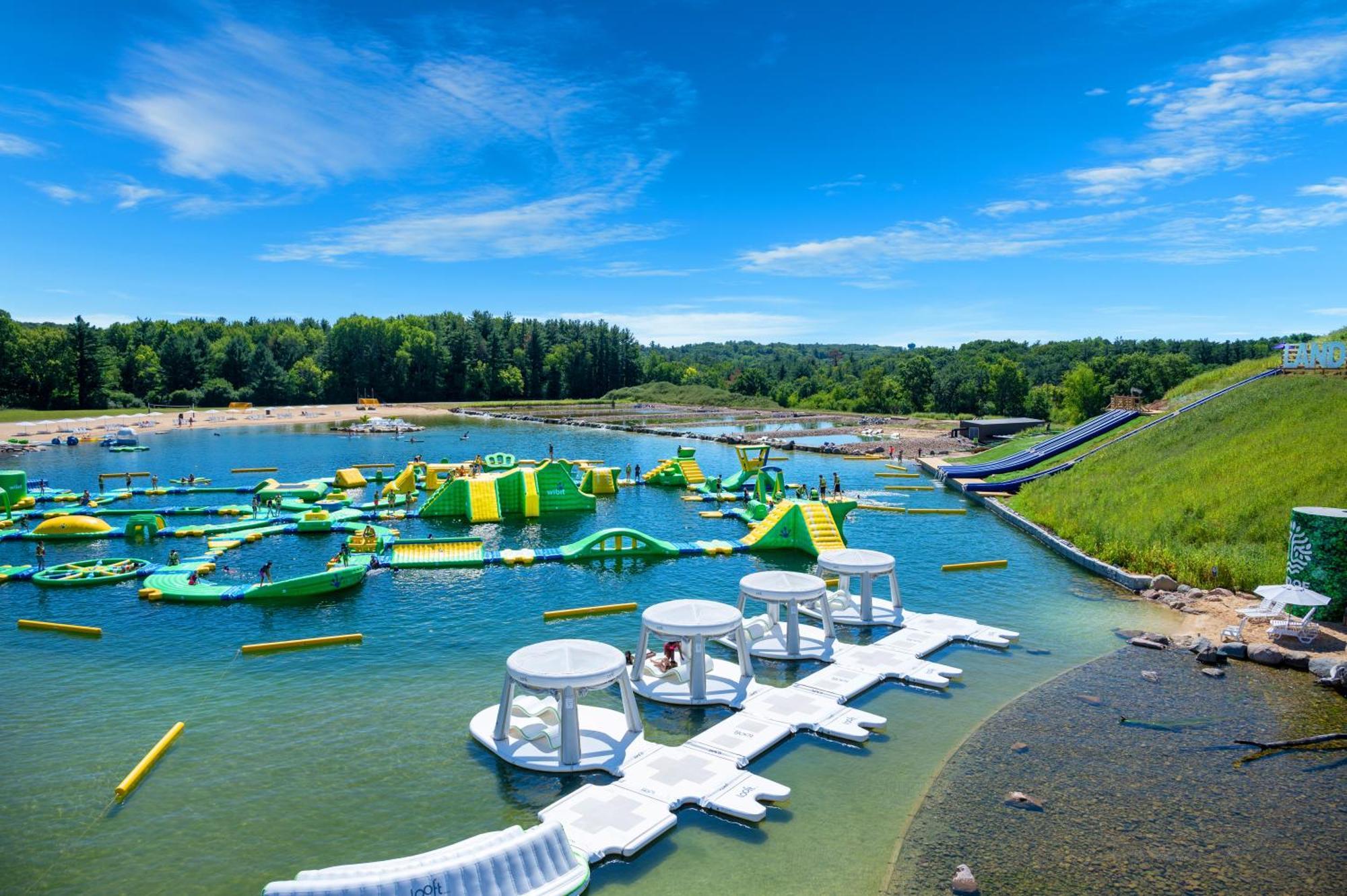 The Vue Boutique Hotel & Boathouse Wisconsin Dells Exterior photo