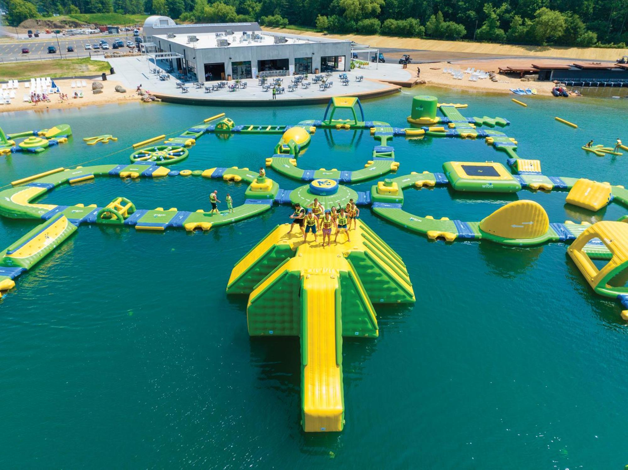 The Vue Boutique Hotel & Boathouse Wisconsin Dells Exterior photo